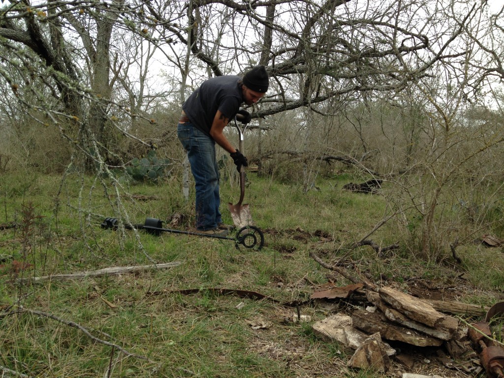 archeologistizin' the old homestead